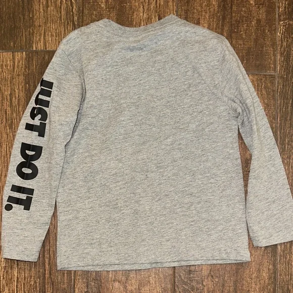 Nike Toddler Boys 2T Gray Just Do It Long Sleeve Shirt Logo Tee - Picture 6 of 6